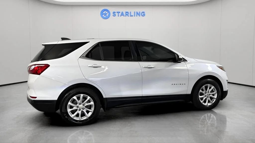 Used 2018 IRIDESCENT PEARL TRICOAT Chevrolet LT image 11