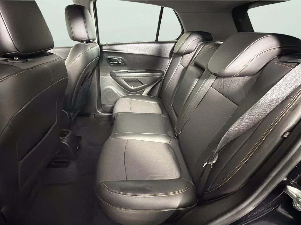 Used 2020 MOSAIC BLACK METALLIC Chevrolet LT image 24