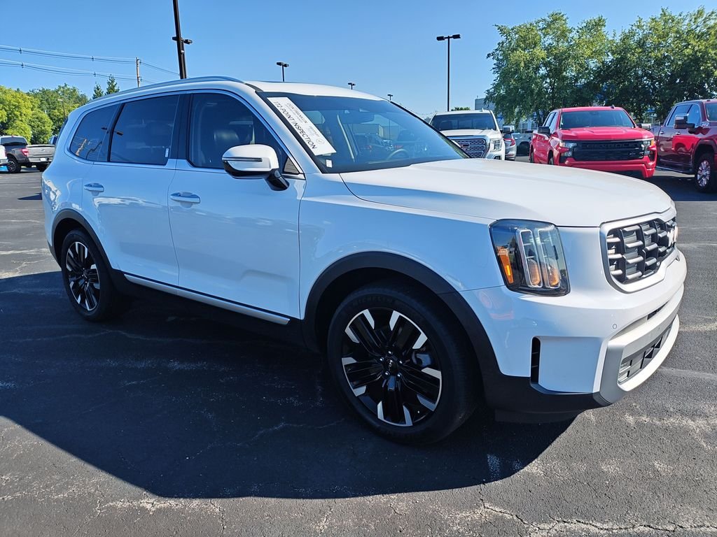 Used 2024 White Kia SX-Prestige image 7