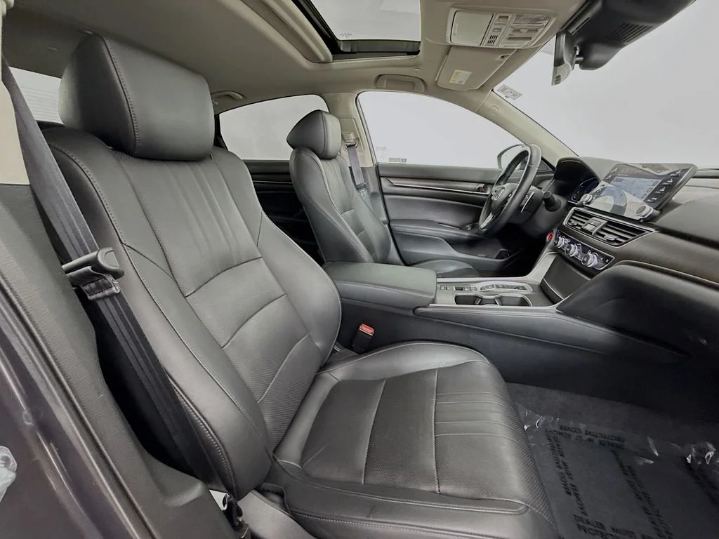 Used 2022  Honda Touring image 28
