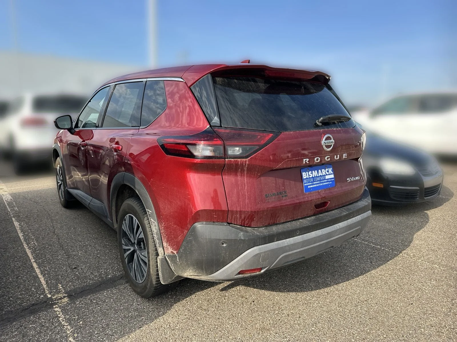 Used 2021 Red Nissan SV image 4