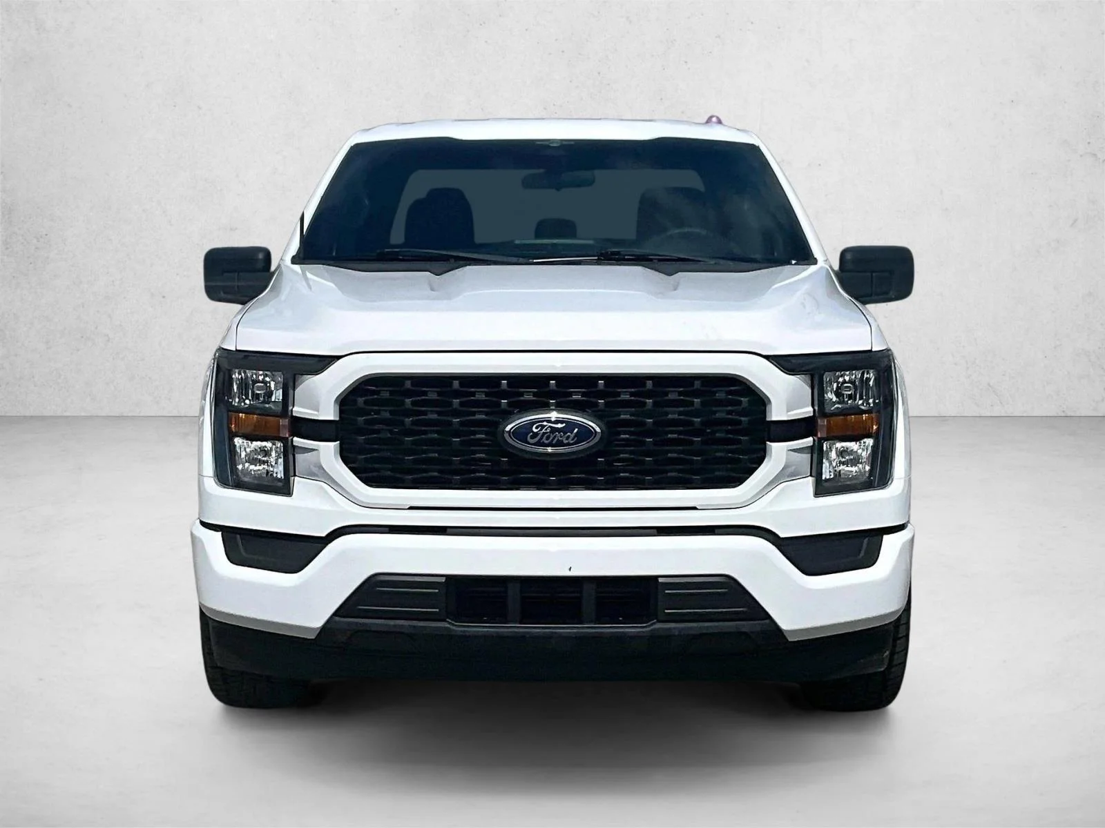 Used 2023 Oxford White Ford XL image 3