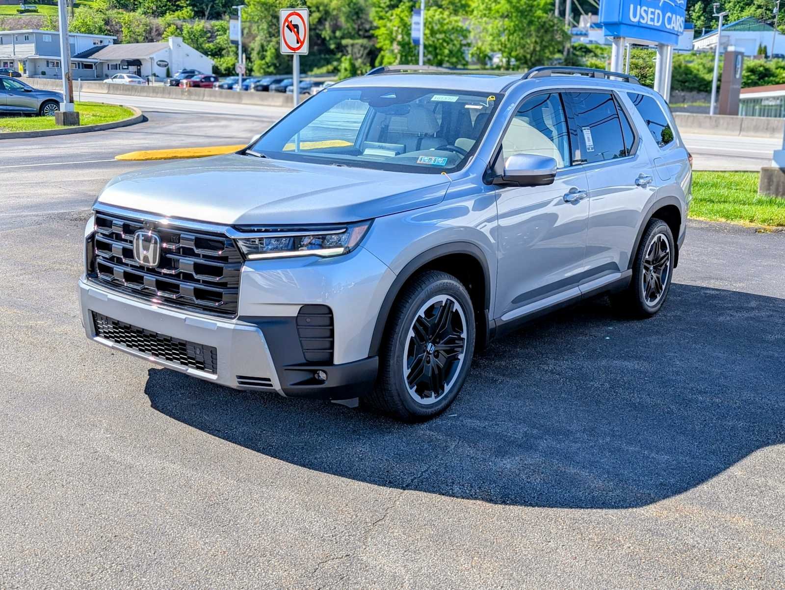 2026 Honda Pilot Touring AWD's photo