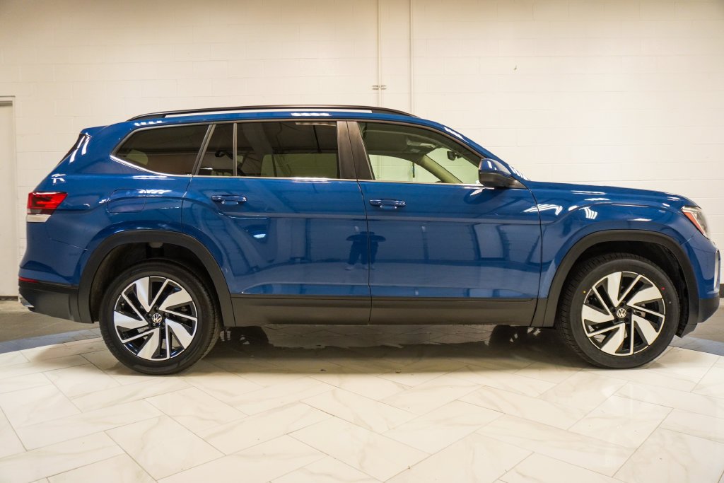 Used 2026 Blue Volkswagen SE w/Technology image 30