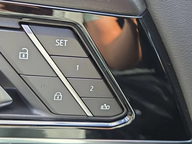 2026 GMC Yukon Denali - Photo 12