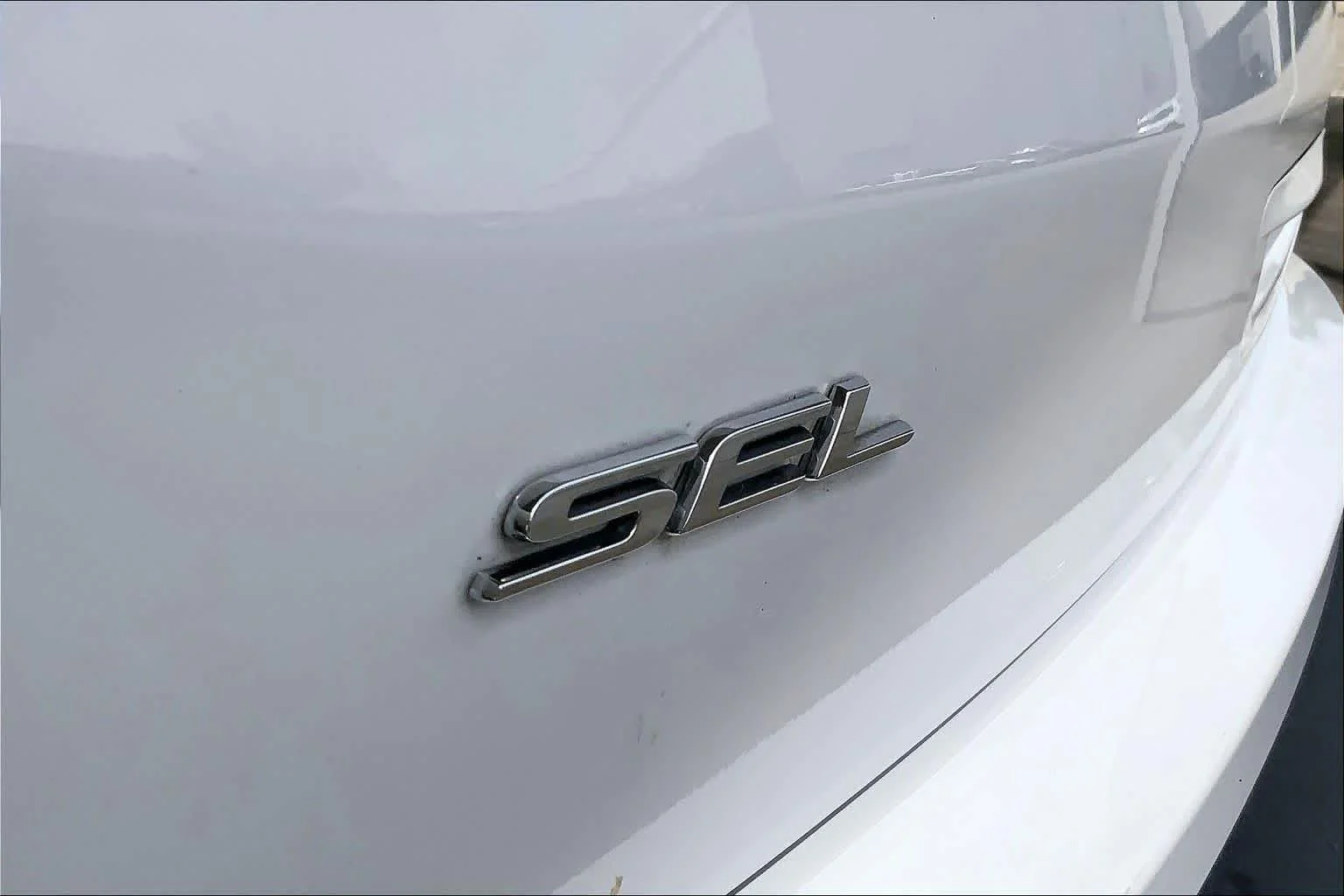 Used 2024 Oxford White Ford SEL image 31