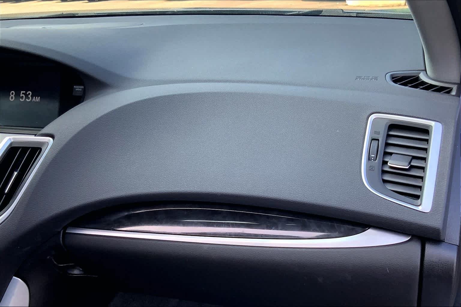 Certified Used 2019 Lunar Silver Metallic Acura  image 18