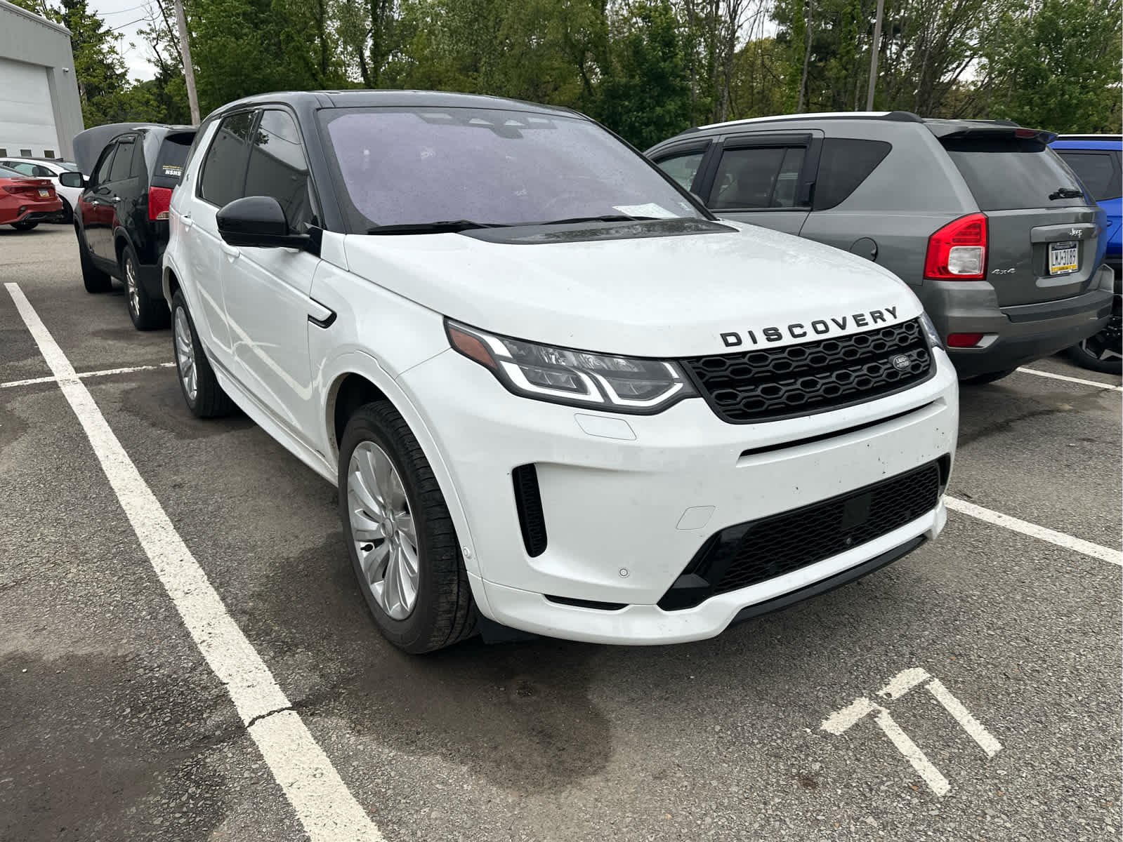 2021 Land Rover Discovery Sport 2.0 S R-Dynamic's photo