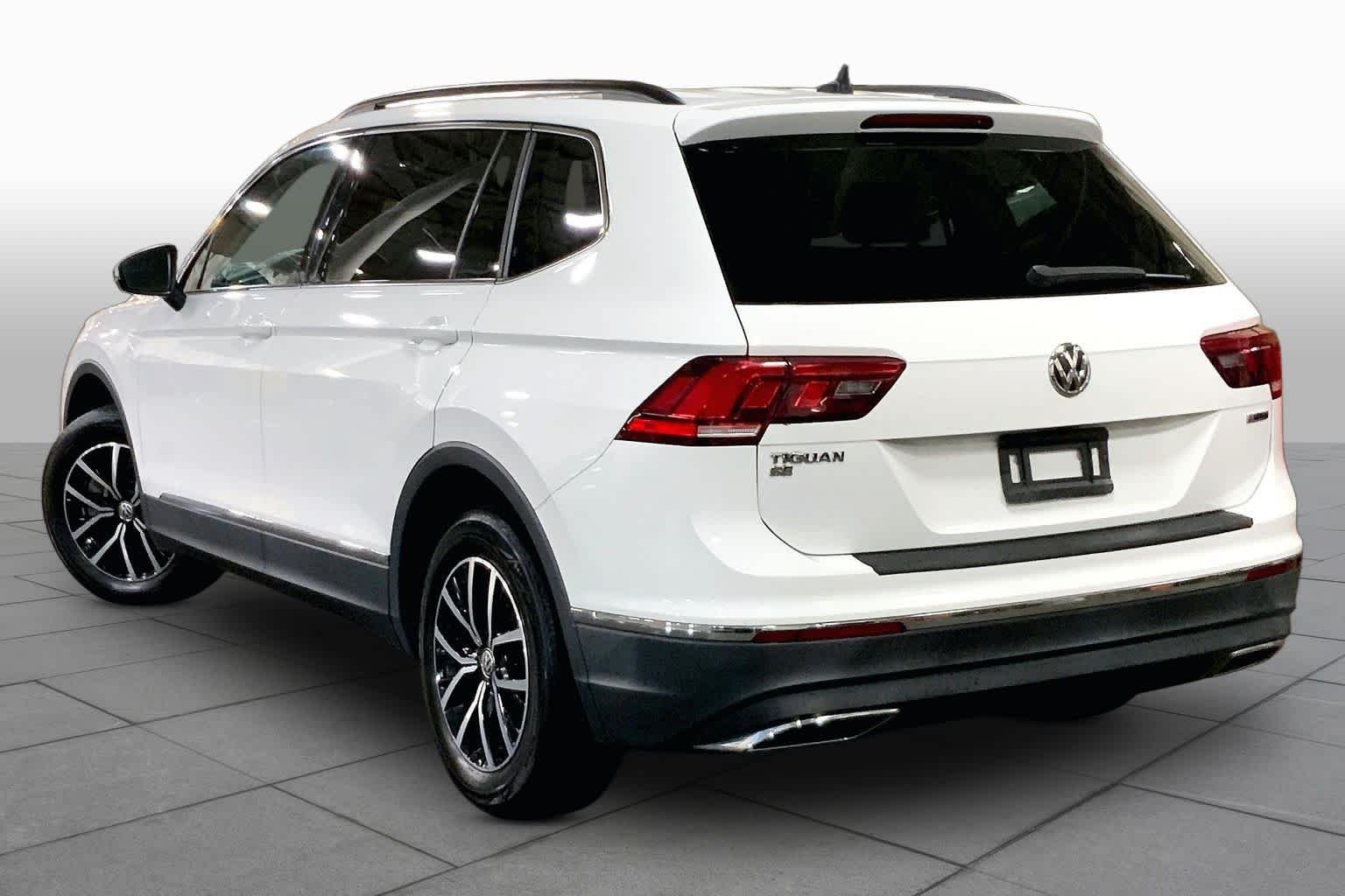Used 2021  Volkswagen SE image 12