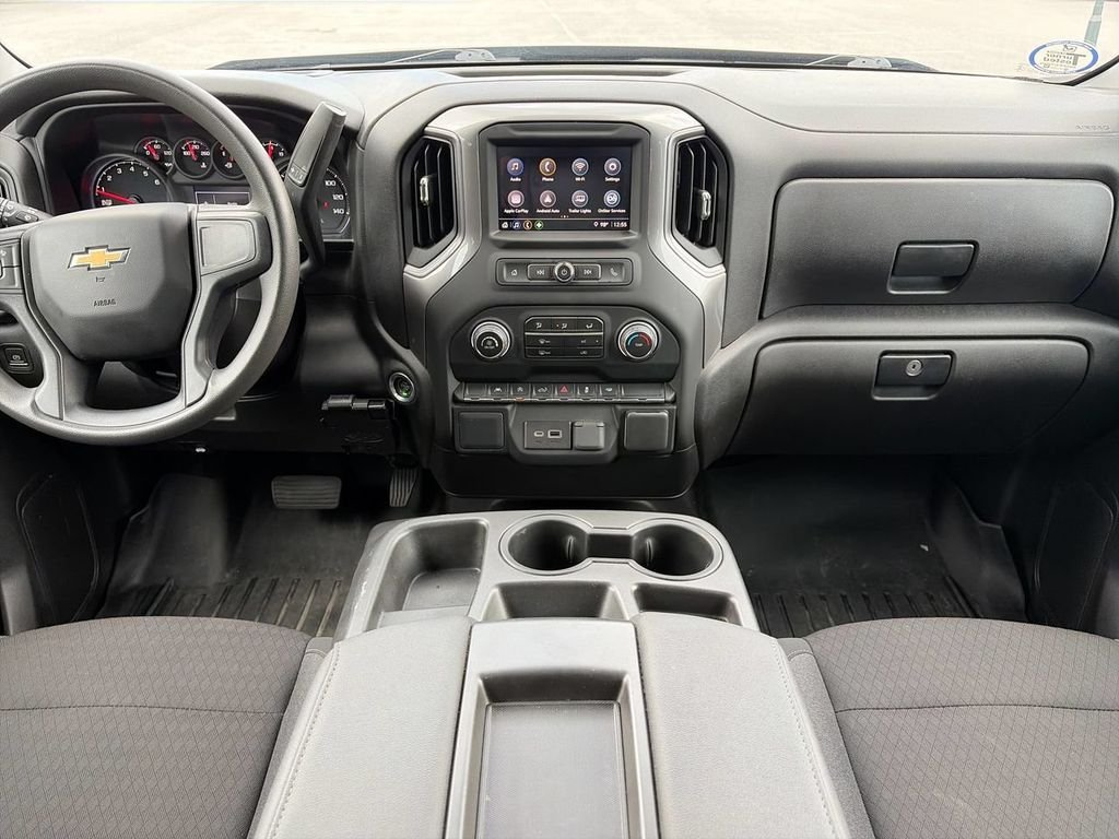 Used 2022 Black Chevrolet Custom image 9