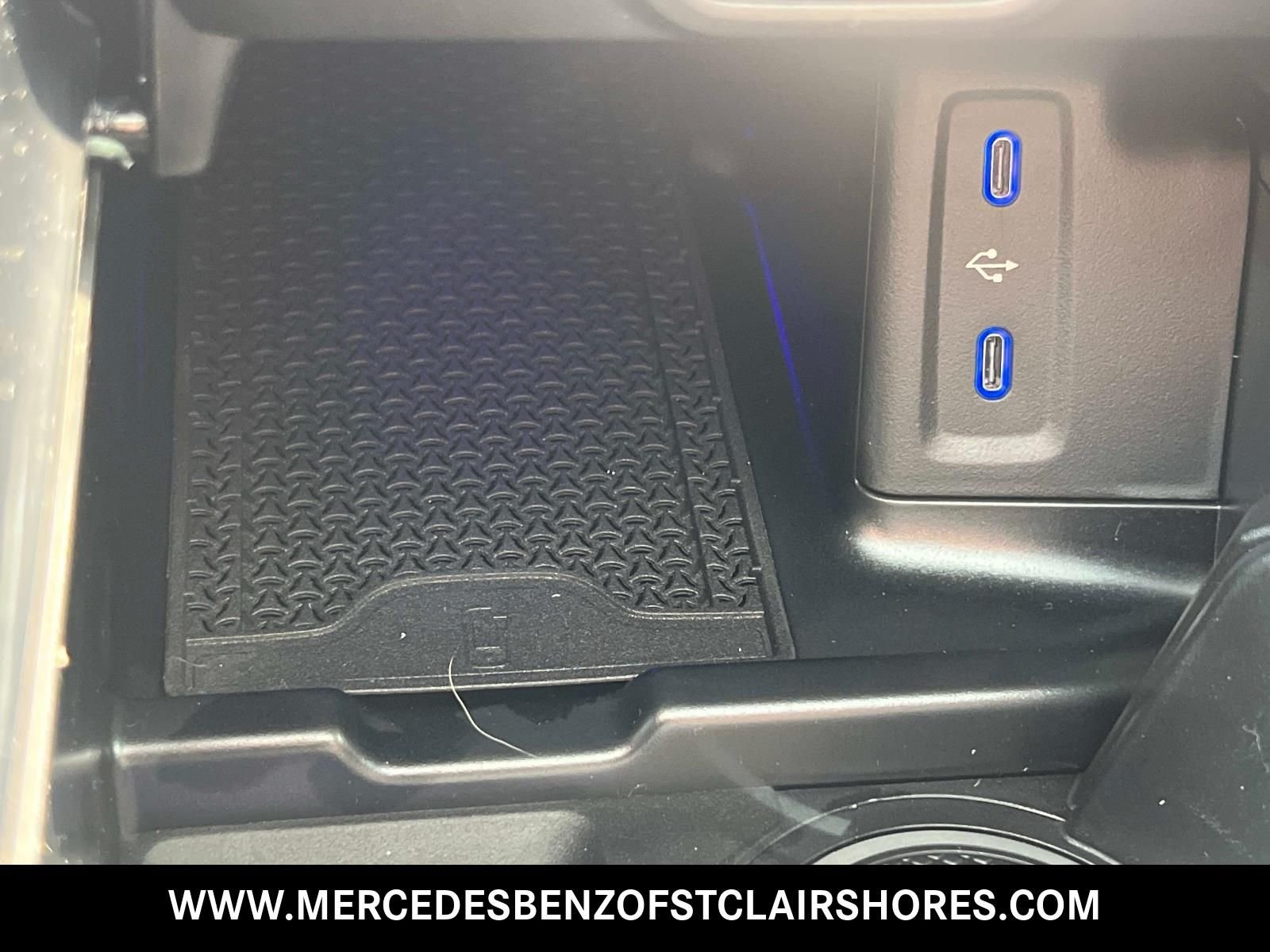 New 2026 Graphite Grey Metallic Mercedes-Benz GLC 300 image 24
