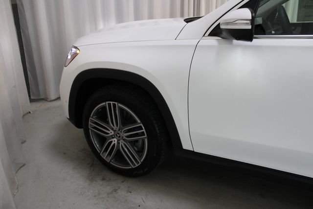 New 2026 Polar White Mercedes-Benz GLS 450 image 35