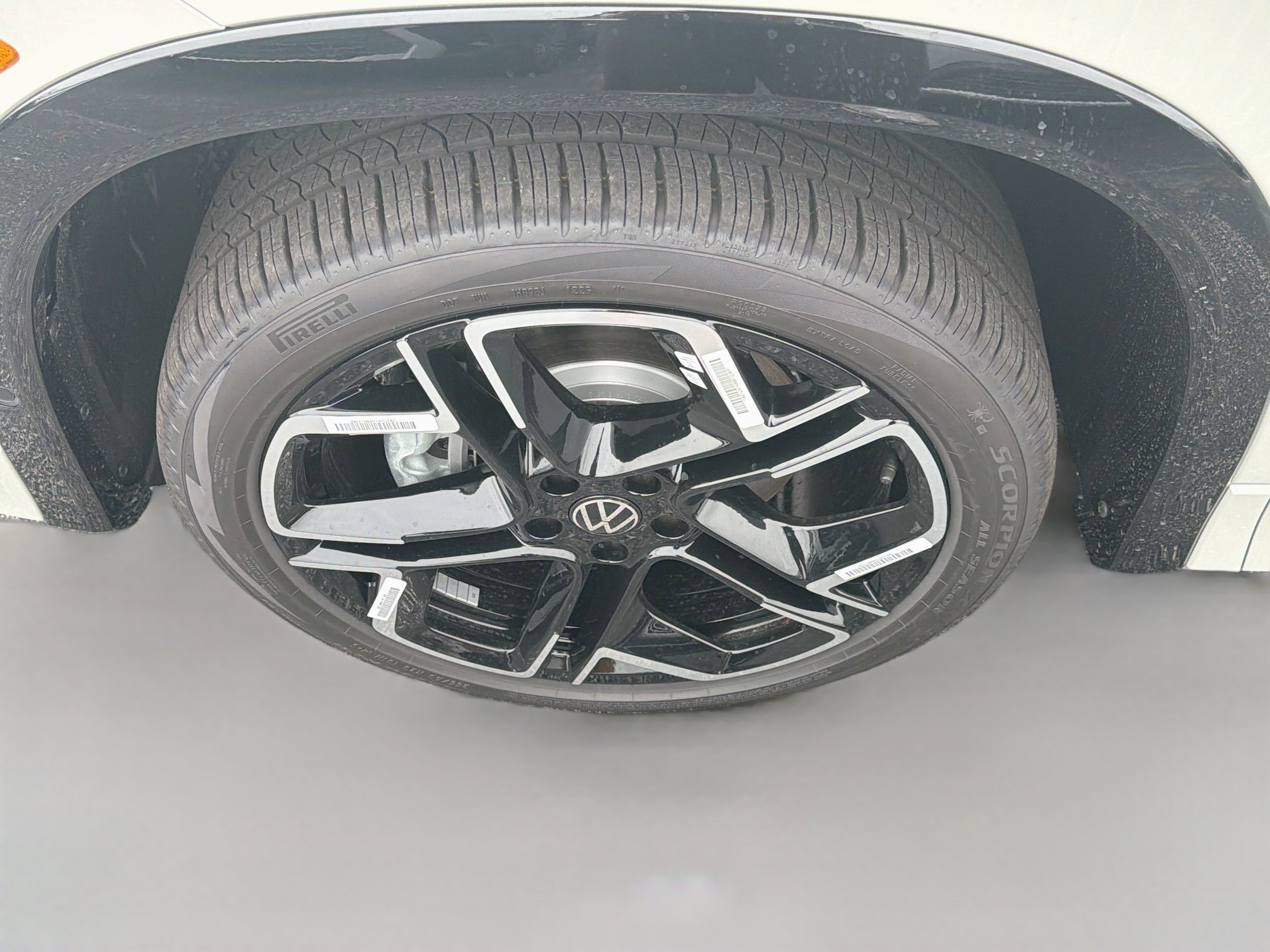 New 2026 Sandstone Volkswagen SEL R-Line Turbo image 27