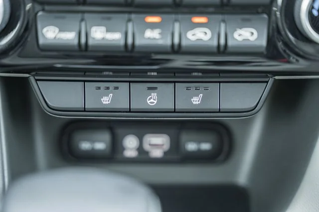 Used 2018 Blue Kia EX image 23
