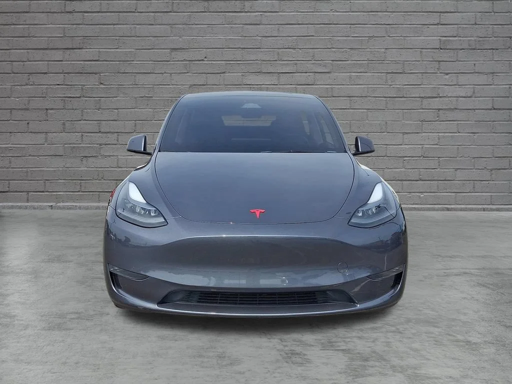 Used 2023  Tesla Long Range image 3