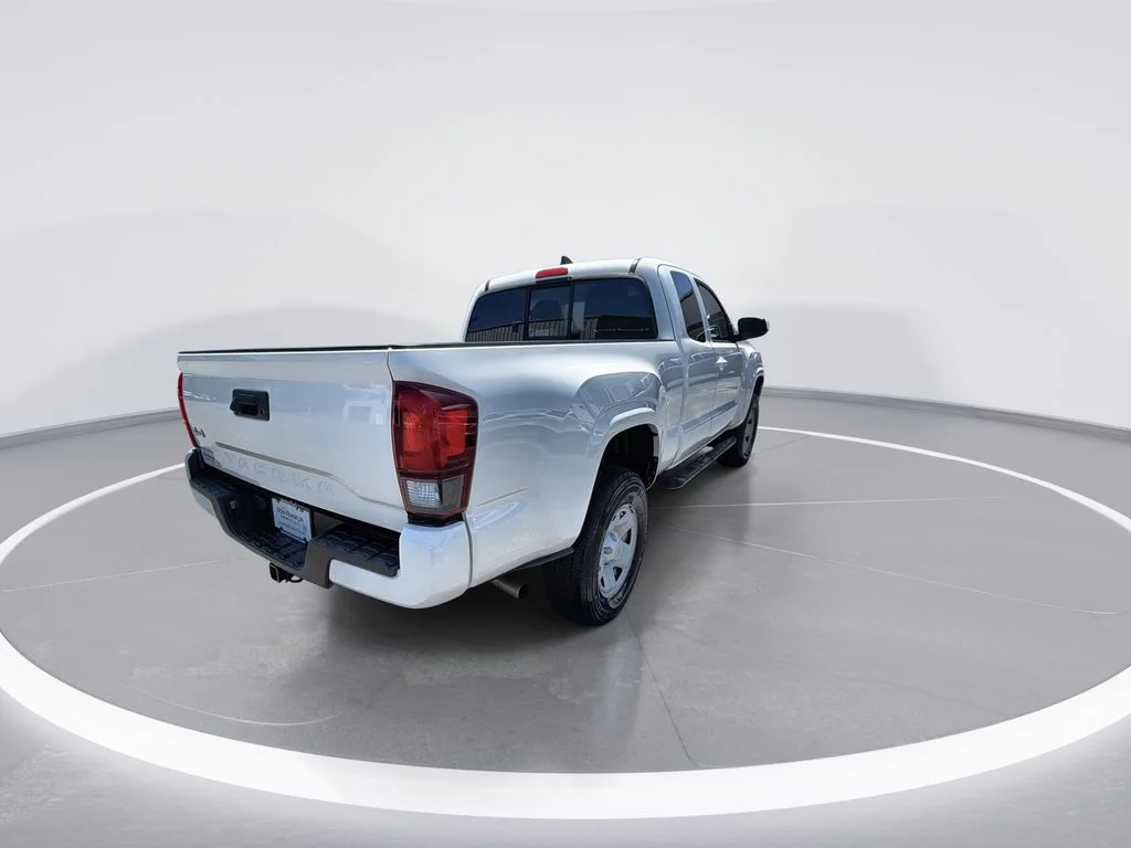 Used 2021 White Toyota SR image 8