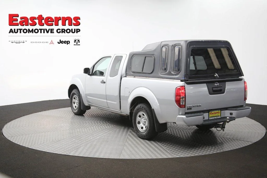 Used 2019 Silver Nissan S image 65