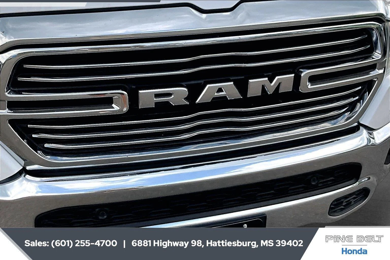 Used 2023 Ivory White Tri-Coat Pearlcoat Ram Laramie image 20