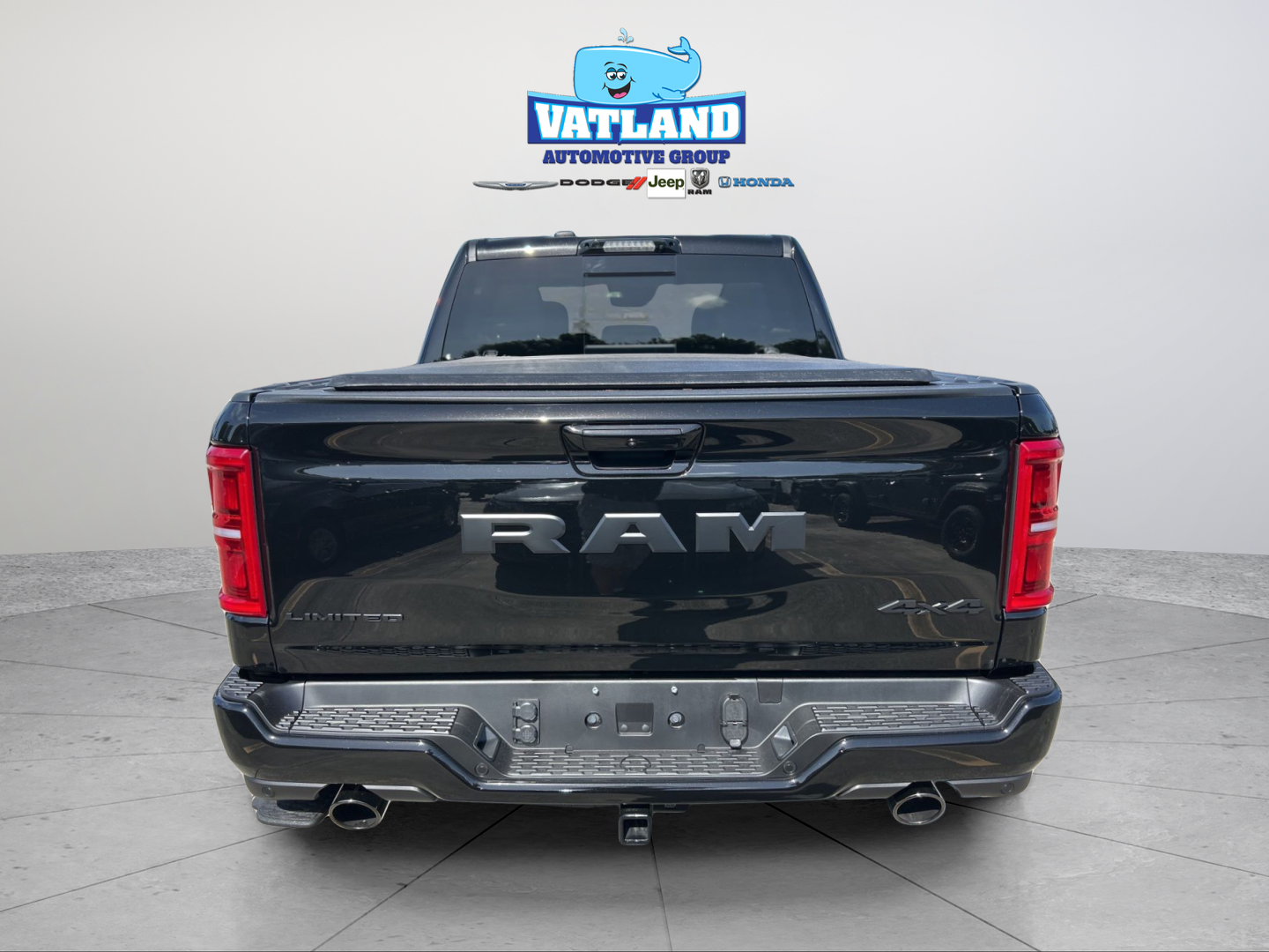New 2026 Diamond Black Crystal Pearl-Coat Exterior Paint RAM Limited image 4