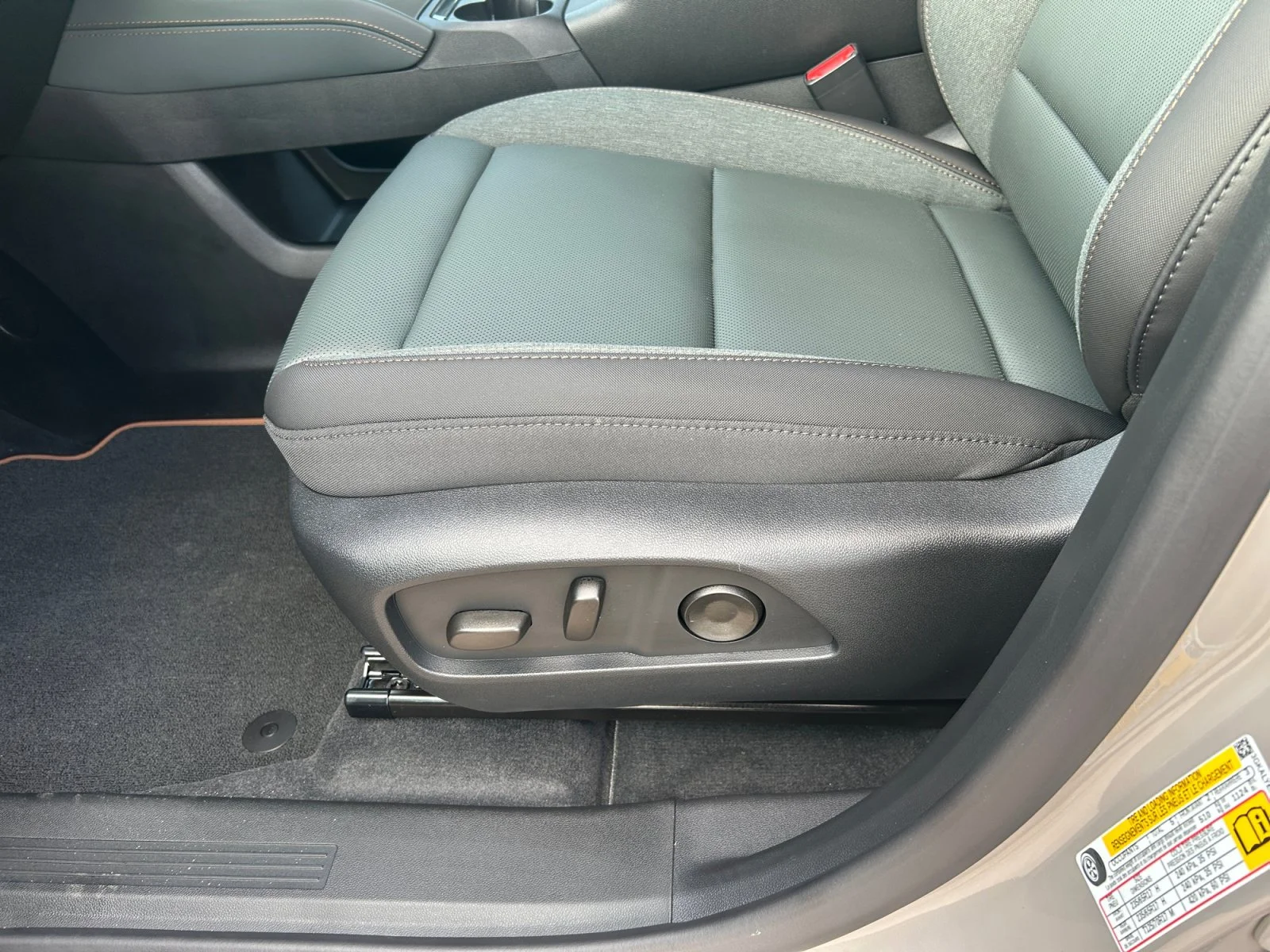 New 2027 Riverstone Metallic GMC AWD AT4 image 15