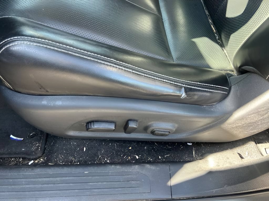 Used 2022 Gun Metallic Nissan SL image 20