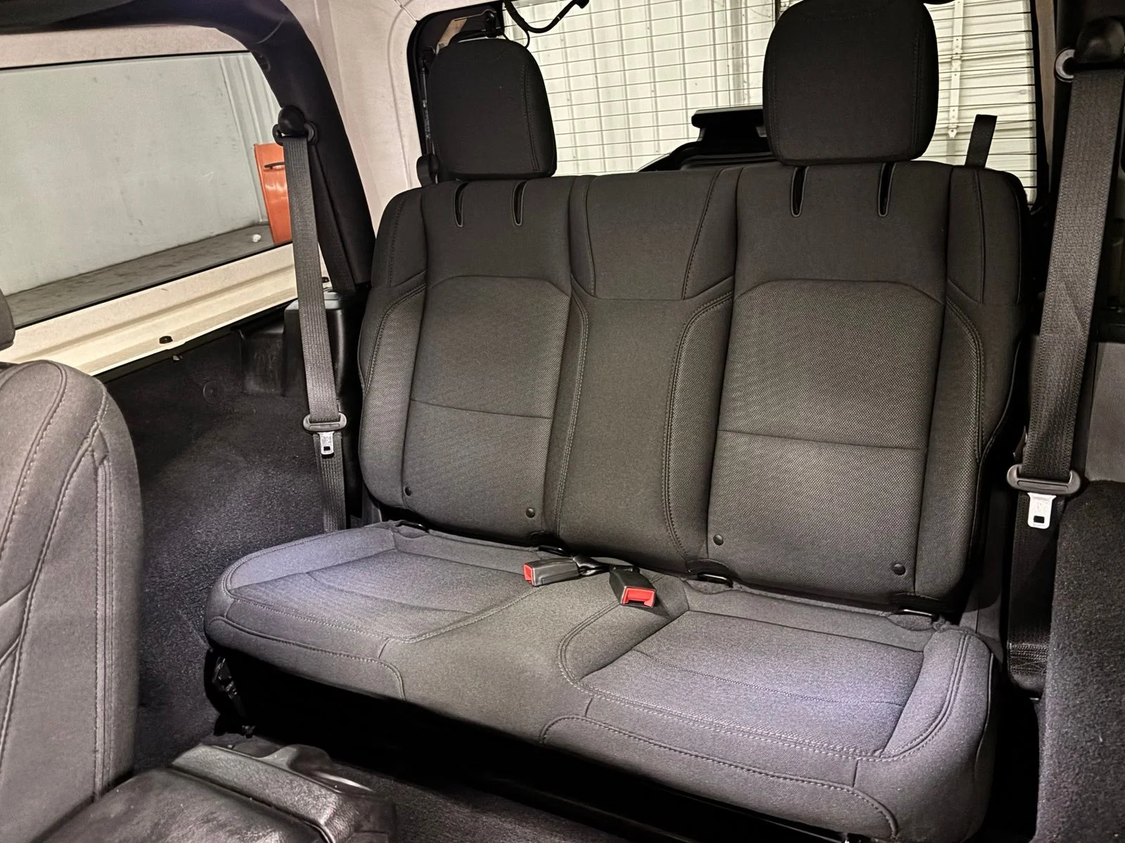 Used 2020 Green Jeep Sport S image 18