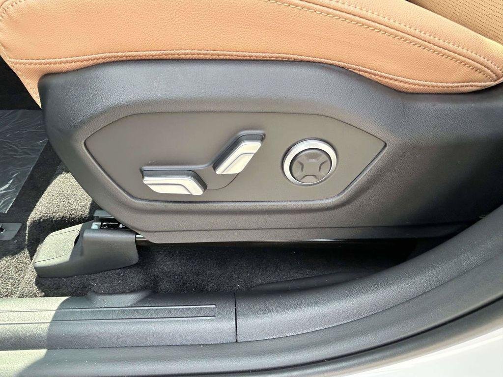 New 2027 White Hyundai Limited FWD image 39