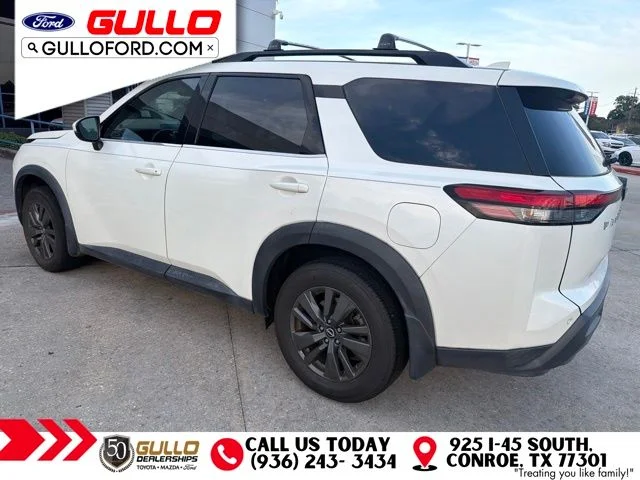 Used 2022 White Nissan SV image 3