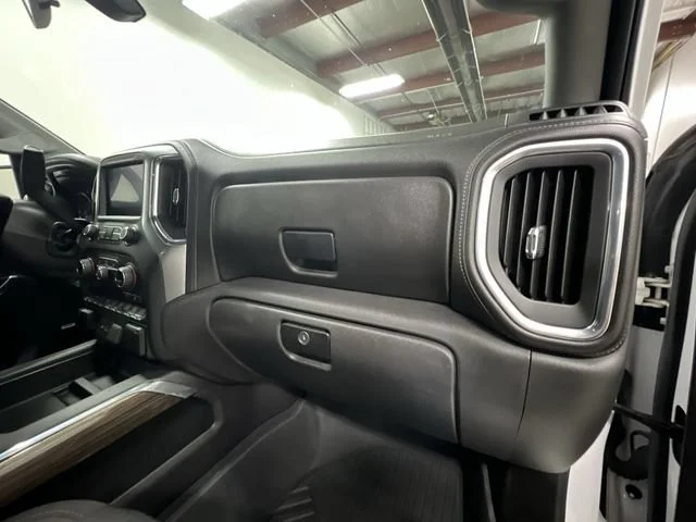Certified Used 2020 SUMMIT WHITE Chevrolet RST image 29