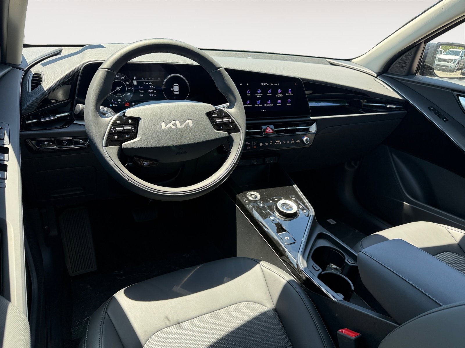 New 2026 Interstellar Gray Kia WIND image 15