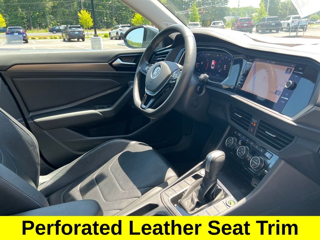 Used 2020 Gray Volkswagen SEL Premium image 31