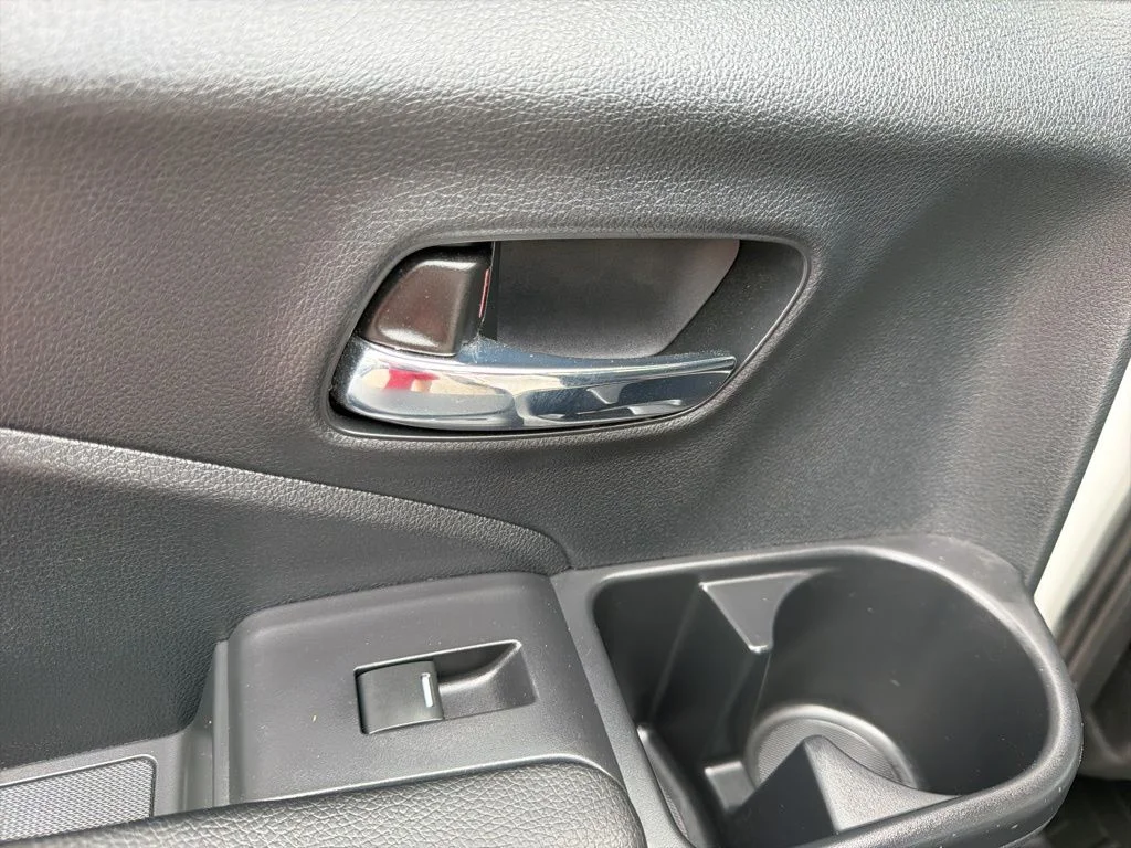 Used 2023  Honda RTL image 2