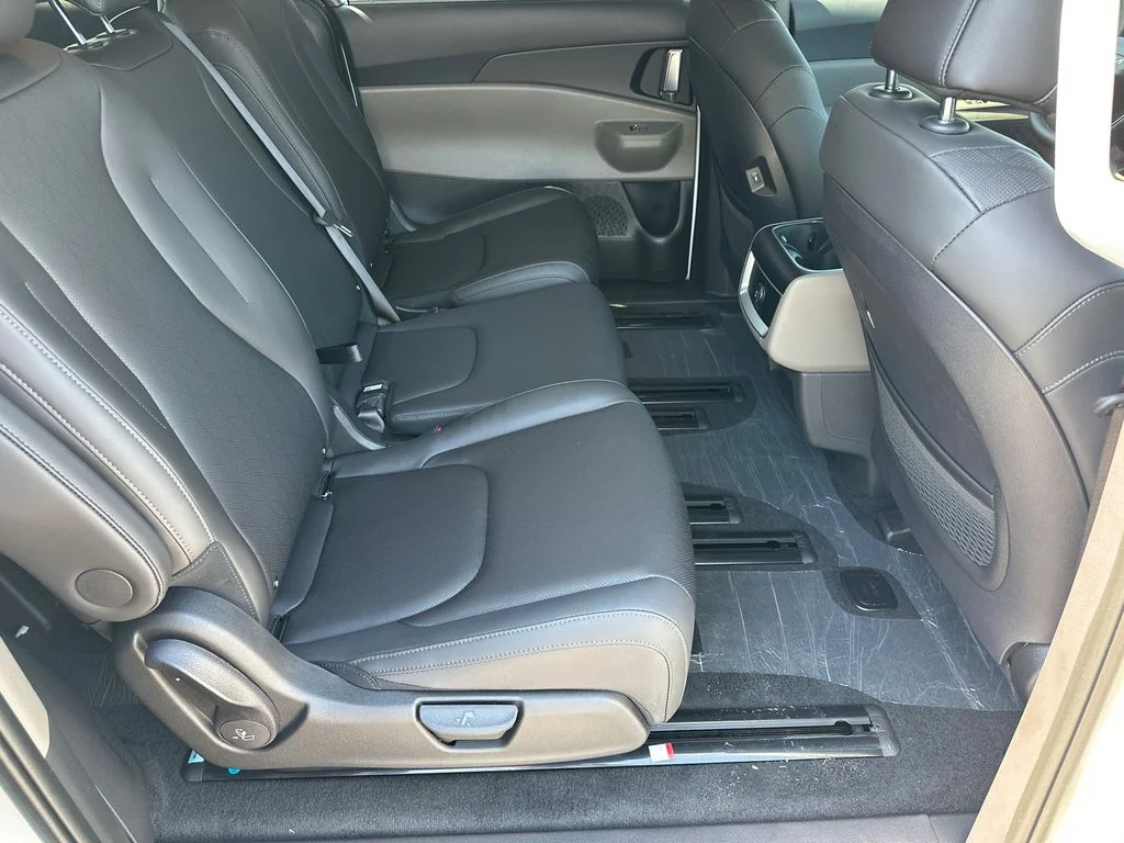 New 2027 White Kia EX image 15