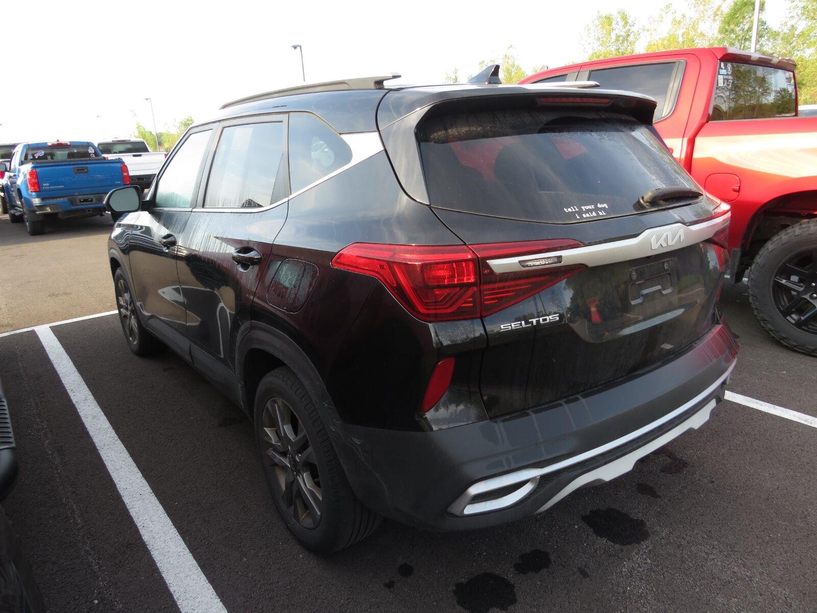 Used 2022 Cherry Black Kia S image 8