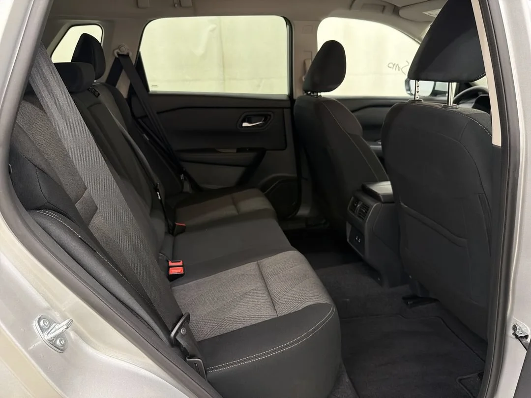 2025 Nissan Rogue SV - Photo 19