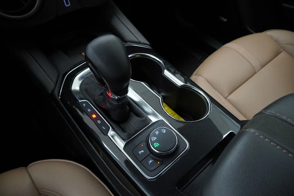 Used 2025 Beige Chevrolet Premier image 18