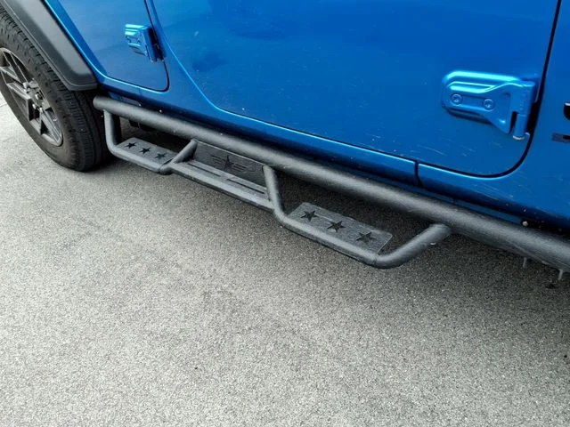 Used 2024 Blue Jeep Sport S image 10