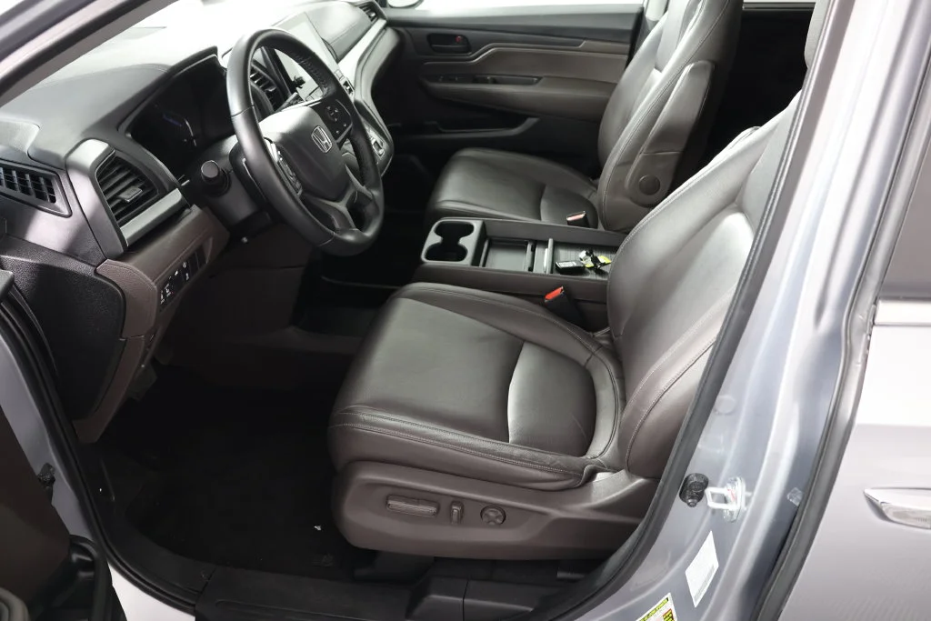 Used 2023 Lunar Silver Metallic Honda EX-L image 20