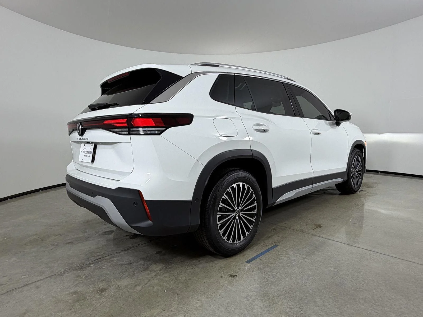 New 2026 Pure White Volkswagen S image 5