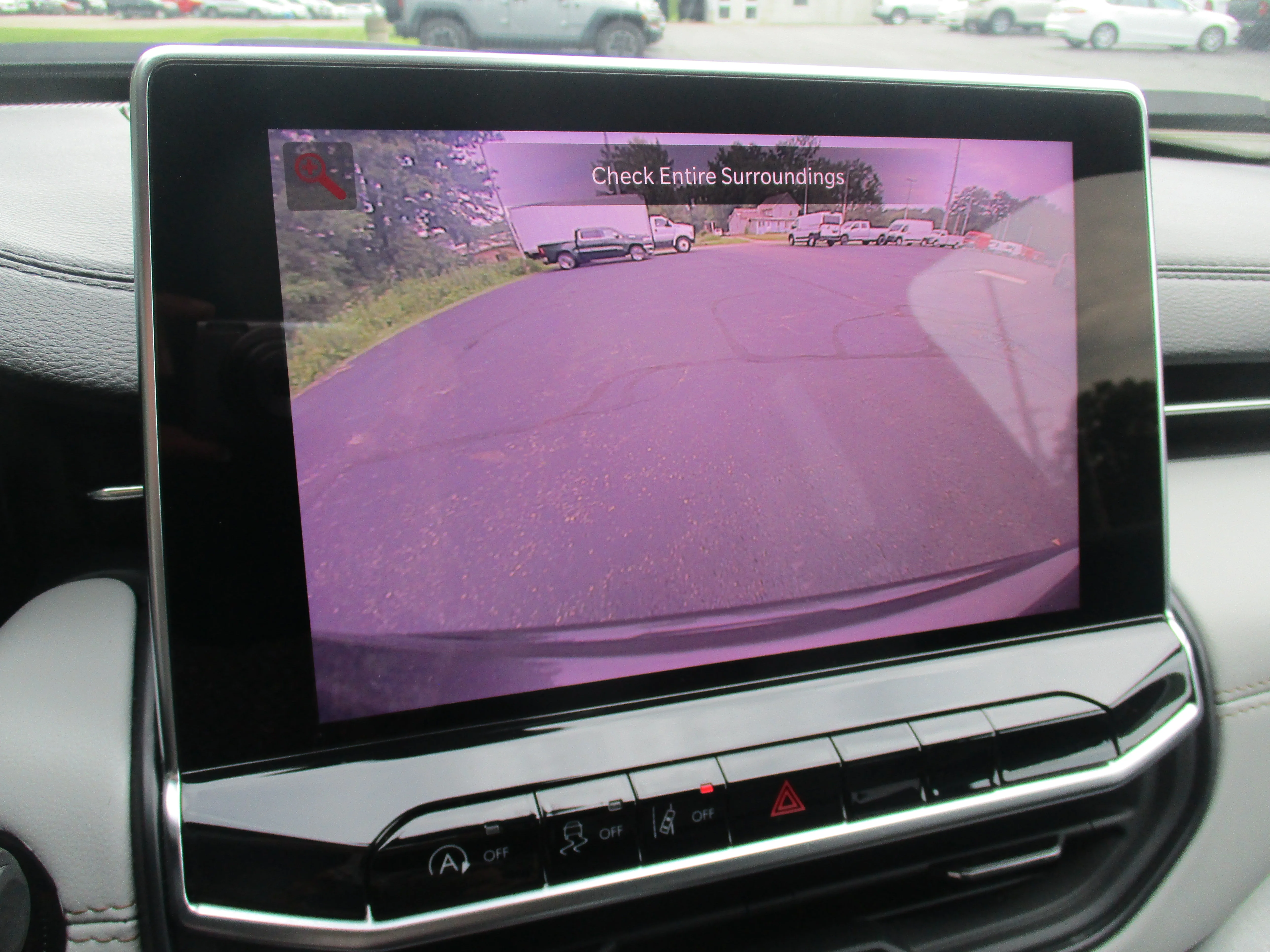 Used 2023 Granite Crystal Metallic Clearcoat Jeep Limited image 30