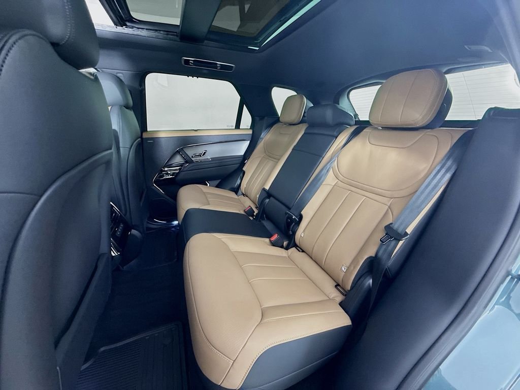 New 2026 Giola Green Land Rover Dynamic SE image 26