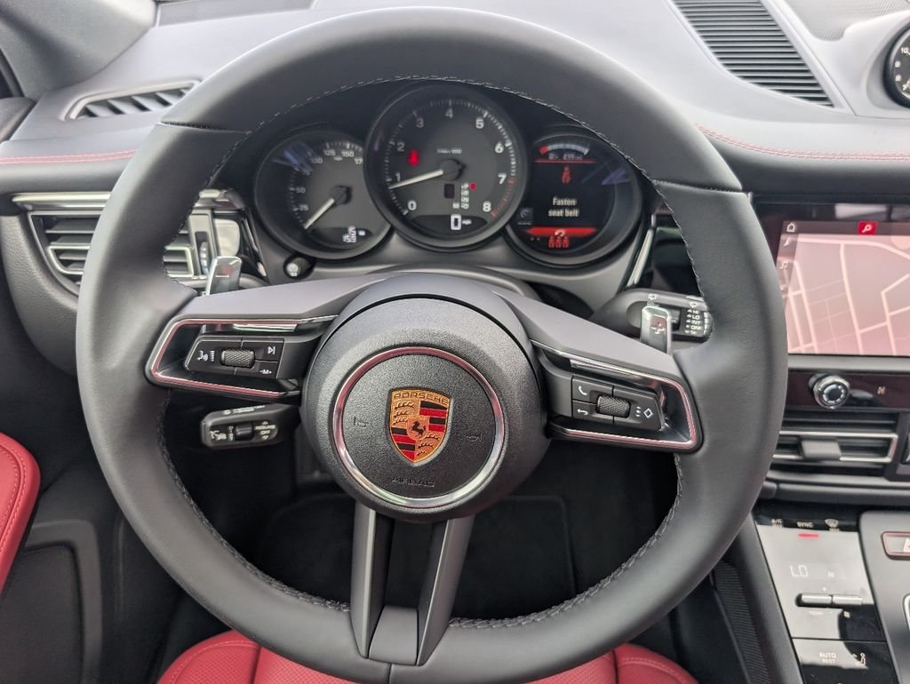 2026 Porsche Macan T - Photo 21