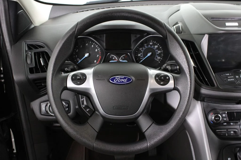 Used 2015 Gray Ford SE image 22