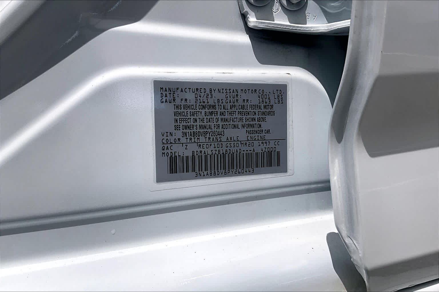 Used 2023 Aspen White Tricoat Nissan SR image 34