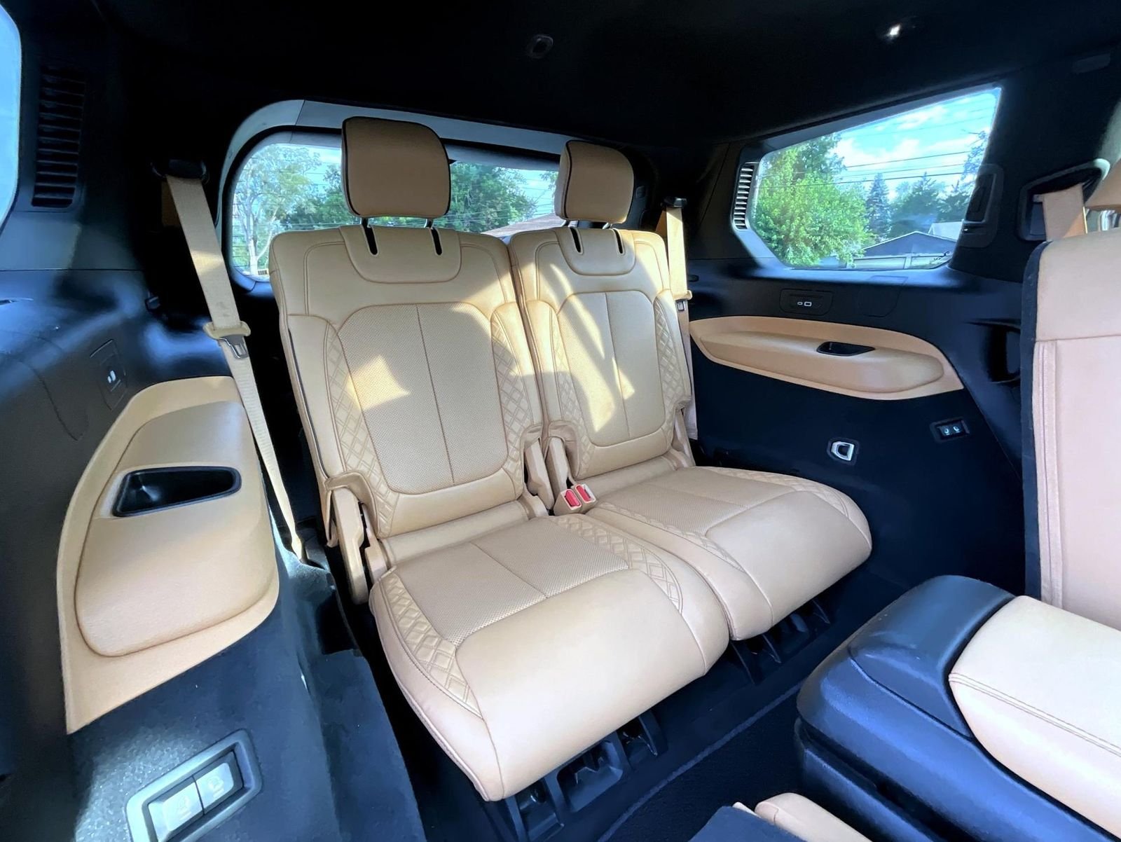 Used 2025 White Jeep Summit image 22
