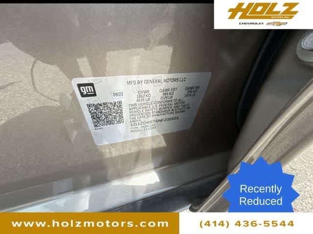 Certified Used 2022 Mineral Gray Metallic Chevrolet LT image 33