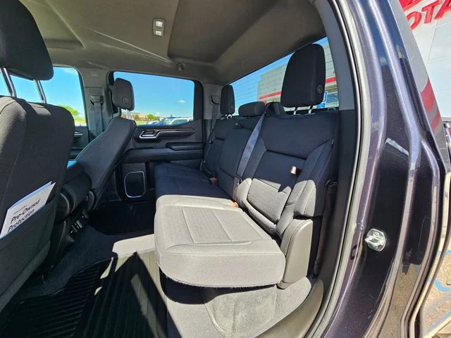 Used 2023 Titanium GMC Elevation image 19