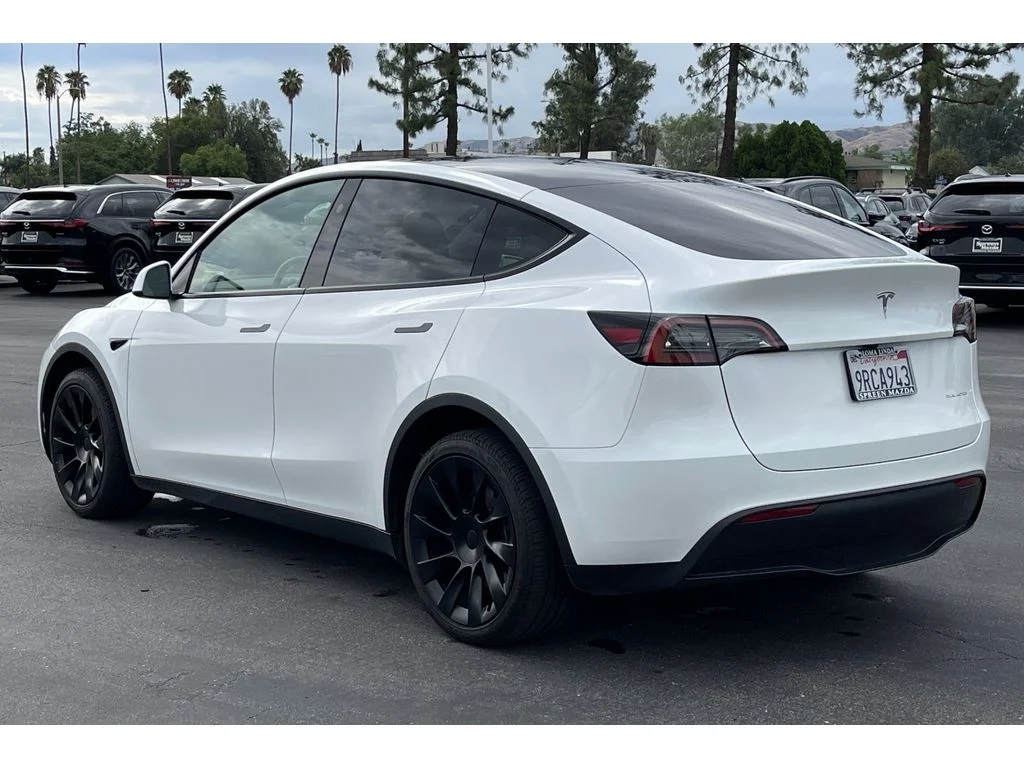 Used 2025 Pearl White Multi-Coat Tesla Long Range image 4