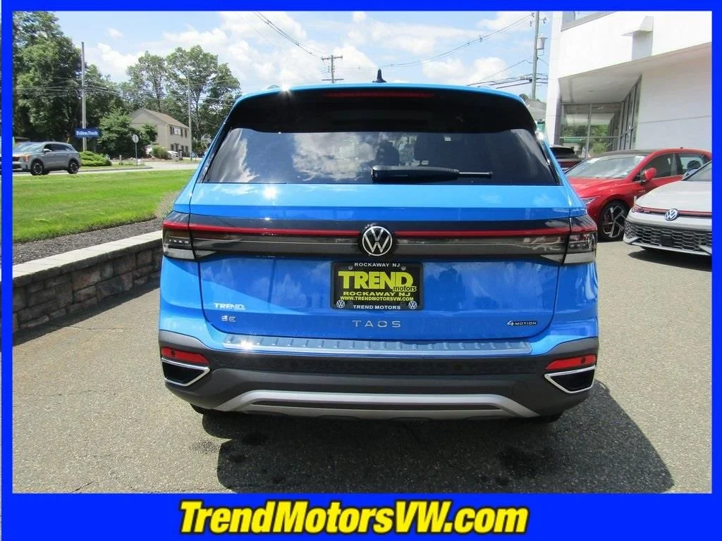 2025 Volkswagen Taos SE - Photo 6
