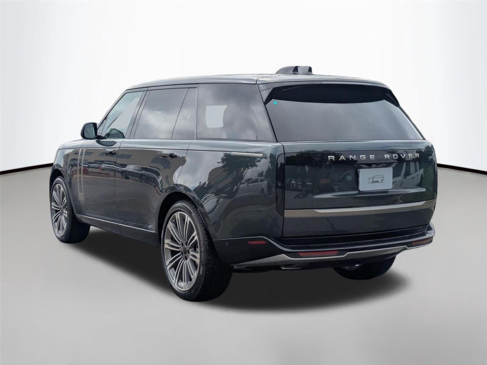 New 2026 Belgravia Green Land Rover SE image 7
